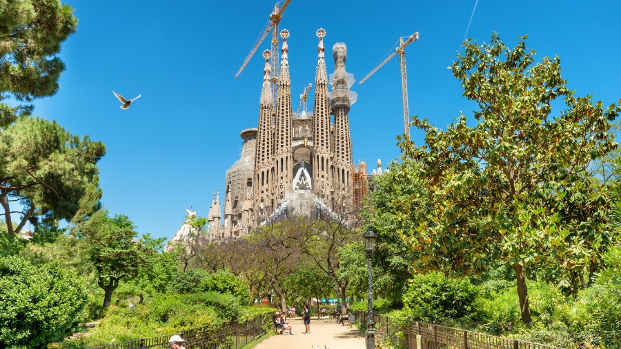 sagrada_familia_park_2023_900x506px