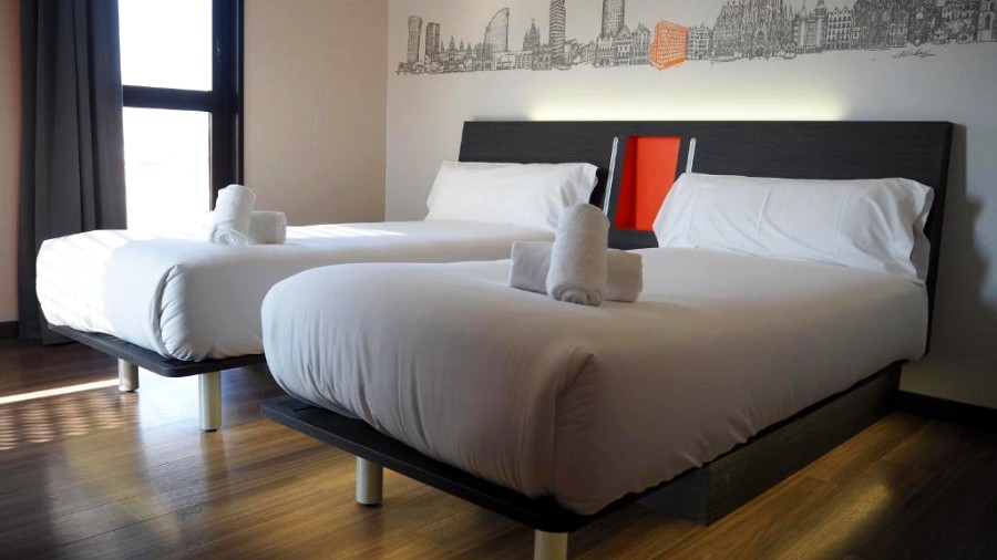 easyhotel_900x506px