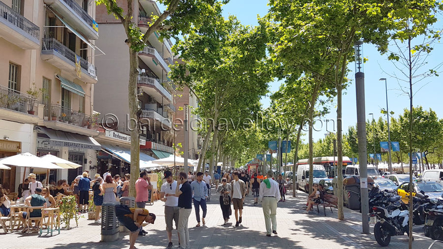 tourists_barceloneta