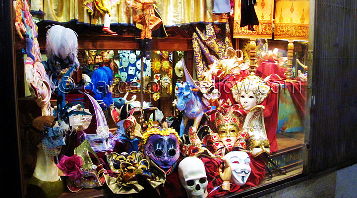 barcelona_carnival_mask_shop