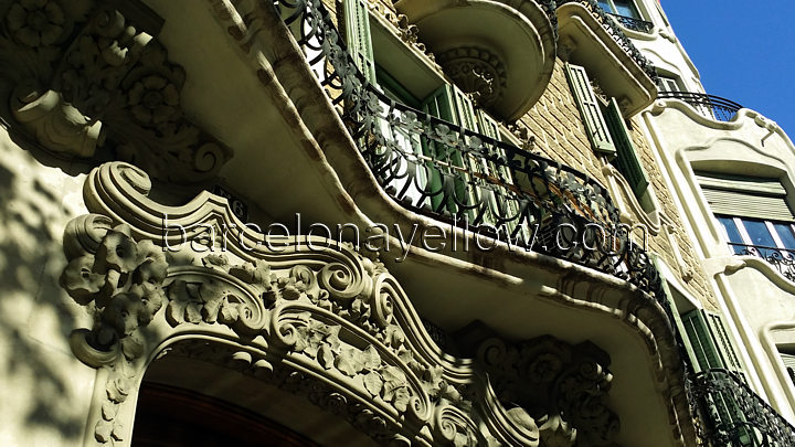 balcony_eixample