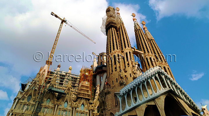 modernist_sagrada_familia