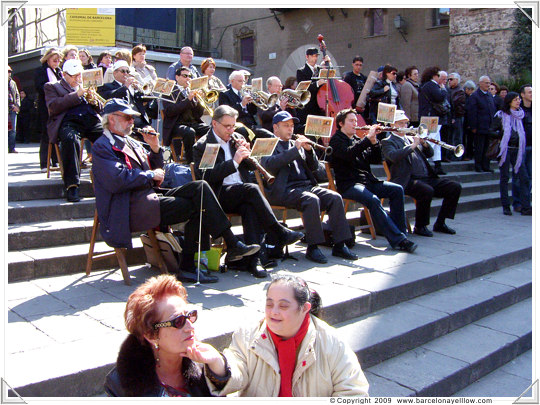 Sardana dancing barcelona