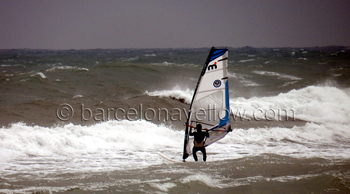 extreme_windsurfing_platjadelprat